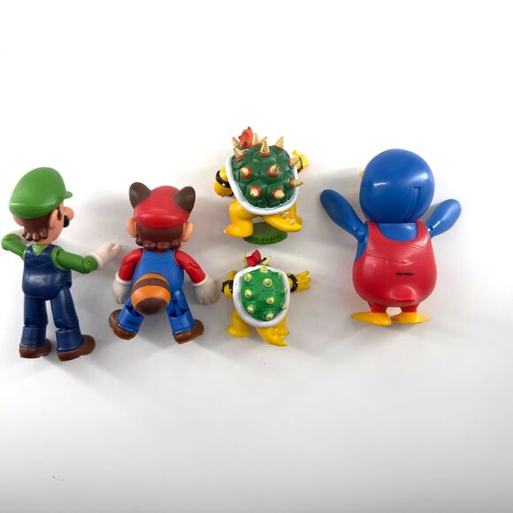Super Mario Bros  5 Figure Set – Luigi, Mario,  2 Bowser & Penguin Mario - Picture 3 of 10